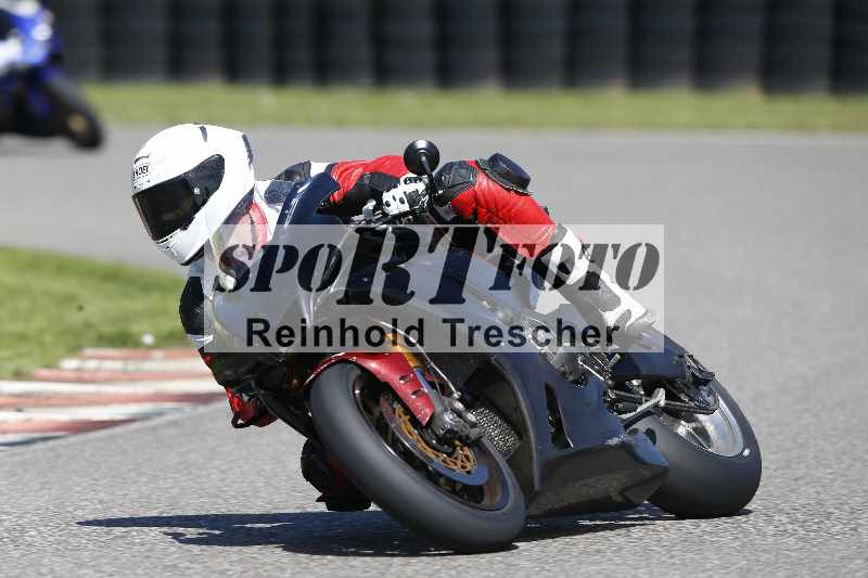 /Archiv-2025/42 07.08.2025 Peter Studer Girls Day ADR/Gruppe orange/team